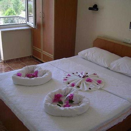 Junior Ozalp Hotel Dalyan Ngoại thất bức ảnh